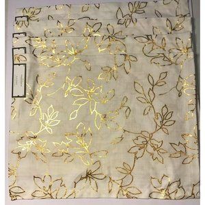Threshold 4 Cream Colored Place Mats with Gold Leaves Design